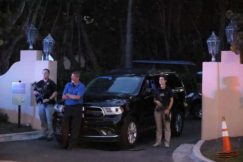 Phản ứng của các quan chức Mỹ khi FBI bất ngờ khám xét nhà ông Trump
