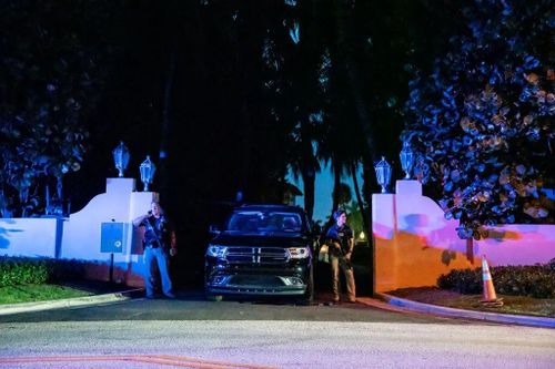 Đảng viên Cộng hòa phản ứng dữ dội sau khi FBI khám xét nhà ông Trump