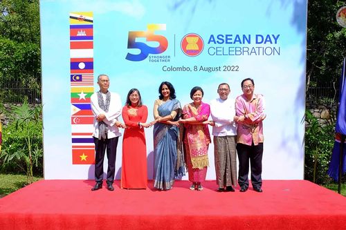 Lễ thượng cờ và giao lưu gặp mặt nhân kỷ niệm 55 năm Ngày thành lập ASEAN tại Colombo, Sri Lanka