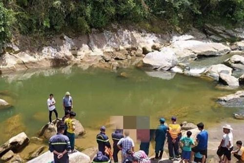 Mải chụp ảnh check-in ở Sa Pa, một du khách rơi xuống suối tử vong