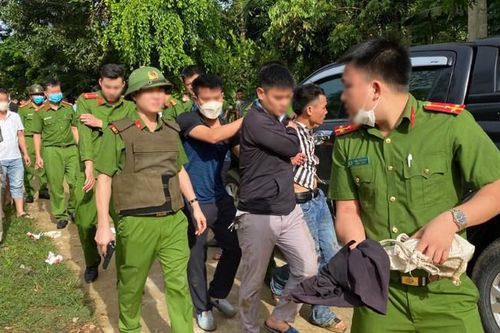 Nghệ An: Bắt được đối tượng giết người khi đang lẩn trốn trên đồi keo