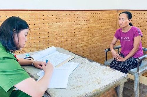 Lật tẩy 'bí mật' được ngụy trang trong quán cà phê massage do người phụ nữ làm chủ