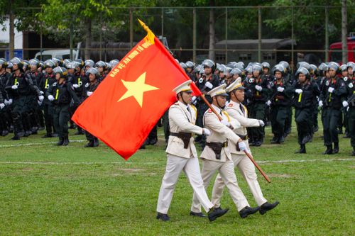 Ra mắt Trung đoàn Cảnh sát cơ động dự bị chiến đấu thuộc Công an TPHCM