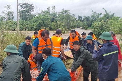 Đắk Lắk: Gần 100 ngôi nhà bị ngập trên địa bàn xã biên giới Ia Lốp