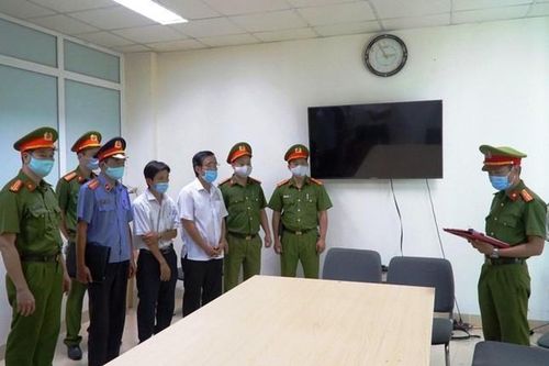 Khởi tố hàng loạt bị can liên quan đến vụ án 'ăn tiền mộ giả'