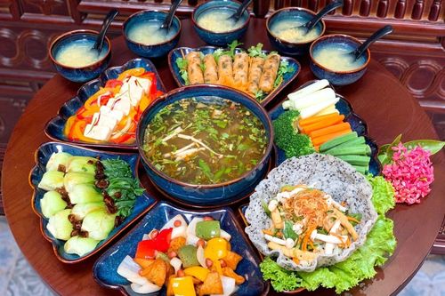 Đa dạng các sản phẩm phục vụ dịp lễ cúng Rằm tháng Bảy