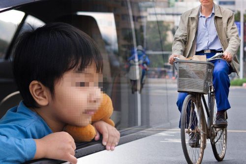 Phụ huynh đi BMW chê thày giáo nghèo không mua nổi xe hơi, khiến mạng xã hội phẫn nộ