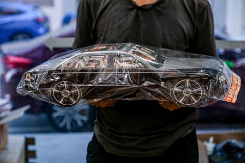Chi tiền triệu mua 'xe sang' hàng mã dịp rằm tháng 7