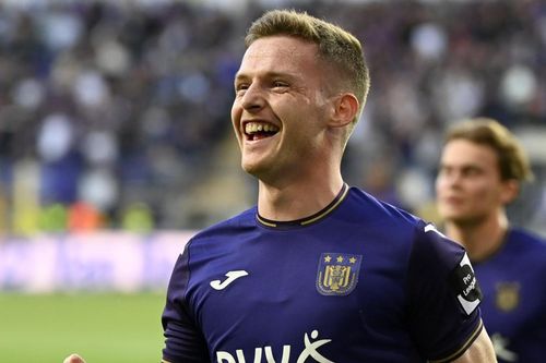 Man City sắp có tân binh thứ 4