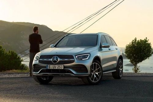 Doanh số của Tesla Model Y vượt qua Mercedes-Benz GLC
