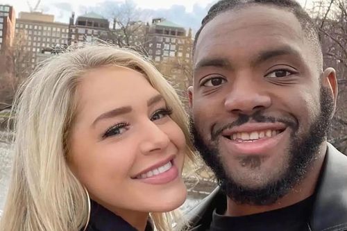 Người mẫu Courtney Clenney bị bắt vì cáo buộc giết bạn trai