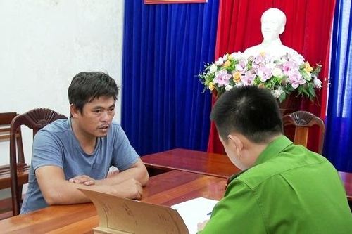 Đầu thú sau 13 năm trốn nã