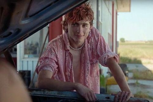 Tạo hình Timotheé Chalamet trong vai sát nhân ăn thịt người
