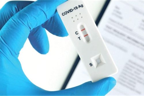 Một nước vẫn yêu cầu học sinh test nhanh Covid-19 trước khi tựu trường