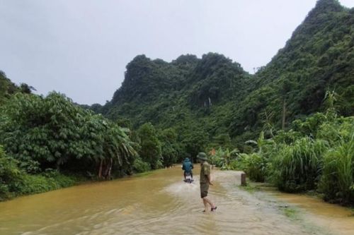 Hòa Bình: Mưa lũ làm 2 người chết và mất tích