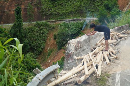 Đoạn 'cua tử thần' - nơi vừa xảy ra vụ tai nạn thảm khốc ở Thừa Thiên - Huế