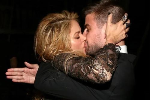 Lộ danh tính bạn gái mới khiến Pique phản bội Shakira