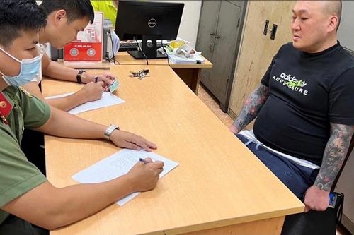 Bắt giữ đối tượng bị Interpol truy nã quốc tế trốn sang Việt Nam
