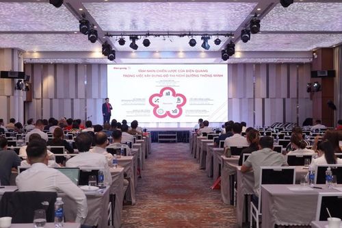 Điện Quang có gì nổi bật trên 'sàn diễn công nghệ' về giải pháp chiếu sáng thông minh?