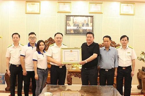 Tổng cục Thuế tặng giấy khen cho 483 người nộp thuế
