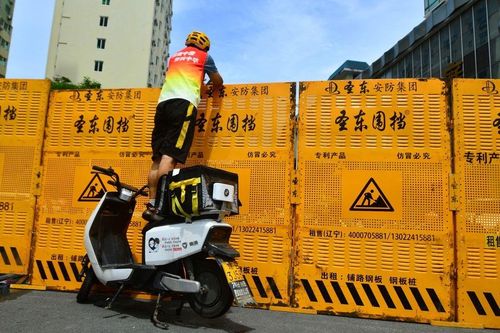 Trốn phong tỏa ở Thượng Hải, lại mắc kẹt ở Hải Nam