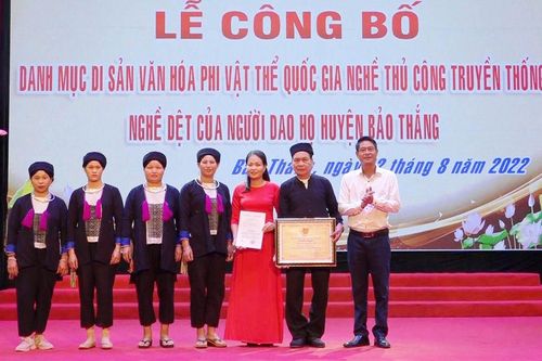 Công nhận Di sản văn hóa phi vật thể quốc gia với nghề dệt vải của dân tộc Dao họ ở Lào Cai