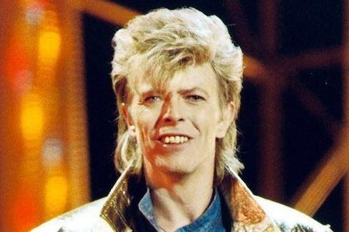 David Bowie nghệ sĩ có ảnh hưởng nhất nước Anh 50 năm qua cả về âm nhạc, điện ảnh và thời trang