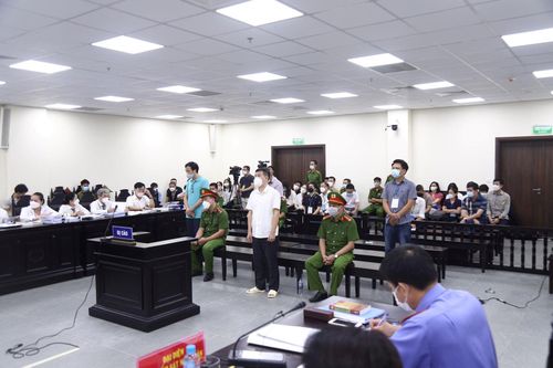 Cấp dưới đều khai 'sếp' chỉ đạo thả người, Phùng Anh Lê phủ nhận