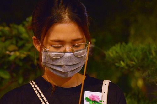 Người dân TP.HCM đi lễ chùa cầu nguyện ngày rằm Vu lan