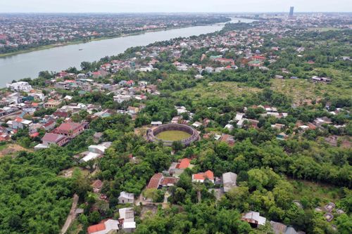 Đấu trường cổ 200 năm ở Huế