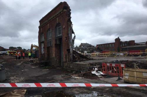 Nhận dạng nạn nhân người Việt đầu tiên trong vụ cháy ở Manchester, Anh