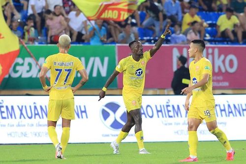 Nhận định, dự đoán Nam Định vs SLNA, 18h00 ngày 13/8: Cái 'dớp' Thiên Trường