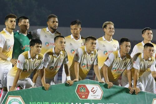 Con đường diệt vong ở V.League: Rực rỡ như lưu tinh, rồi chết nhanh như hồ điệp