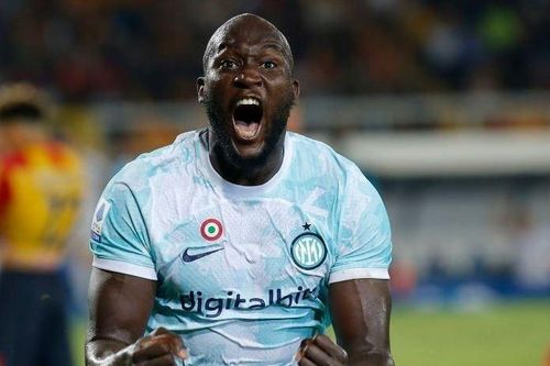 Lukaku cùng đồng đội vỡ òa khi giành 3 điểm ở phút 90+5
