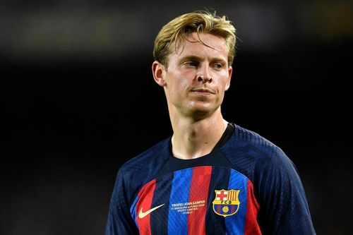 Xavi không dám chắc De Jong ở lại Barca