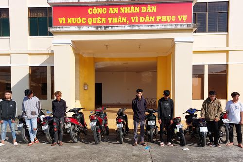 Đón lõng đoàn xe 'đi bão' trên Quốc lộ 1A