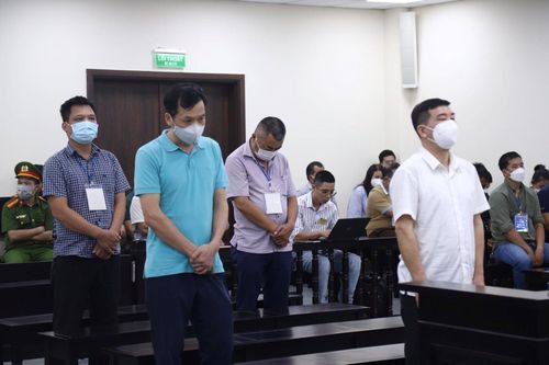 Cựu Đại tá Công an Phùng Anh Lê lĩnh 7 năm 6 tháng tù