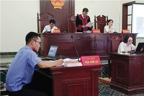 Ứng dụng công nghệ thông tin trong xét xử vụ án Vi phạm quy định về tham gia giao thông đường bộ