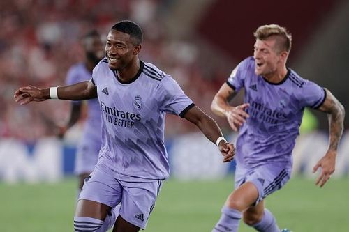Siêu phẩm đá phạt của Alaba giúp Real thắng ngược Almeria