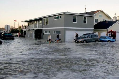 California đối mặt 'lũ nghìn năm có một' gây thiệt hại 1.000 tỷ USD