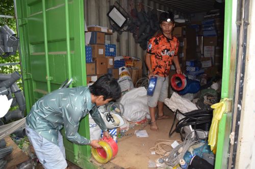 Bắt băng cướp dùng ghe đi trộm cắp trong công trường ở TPHCM