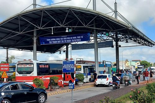 Tài xế lại phản đối thu phí tại trạm BOT Kiến Xương