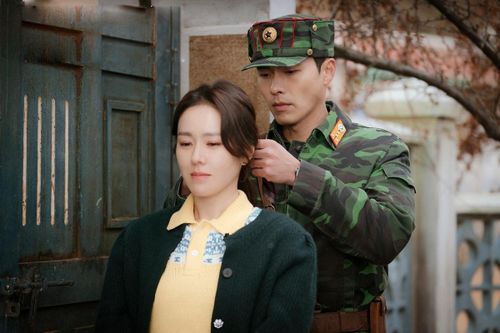 Nhiều cô gái Tây mong 'hạ cánh nơi anh'