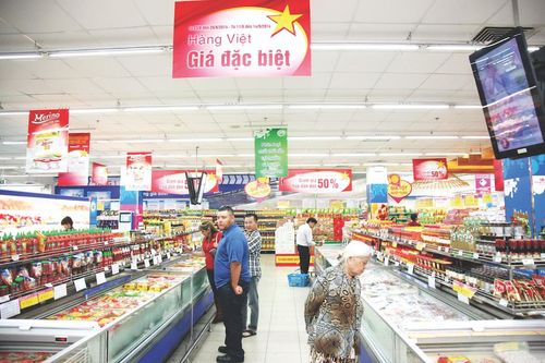 Hàng Việt chuyển hướng để không bị lép vế trên 'sân nhà'