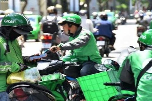 Grab: Phụ phí nắng nóng đã ngừng từ 7/7/2022
