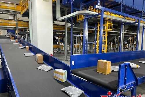 Bưu điện Việt Nam khai trương dây chuyền chia chọn tự động công suất lớn nhất