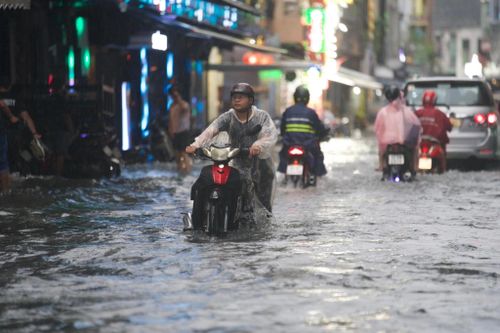 TP.HCM nói ngập nặng là do mưa lớn vượt thiết kế