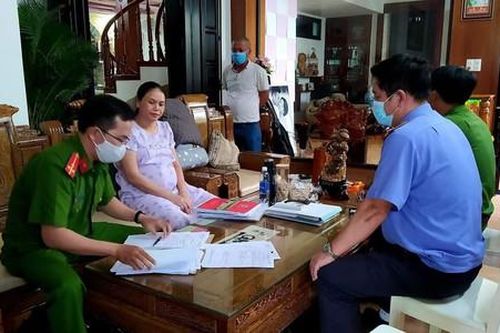 Bị khởi tố, cho tại ngoại chờ sinh con, tiếp tục lừa đảo nhiều tỷ đồng