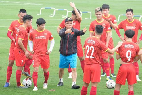 FIFA trừng phạt LĐBĐ Ấn Độ, VFF tìm đối thủ mới cho tuyển Việt Nam