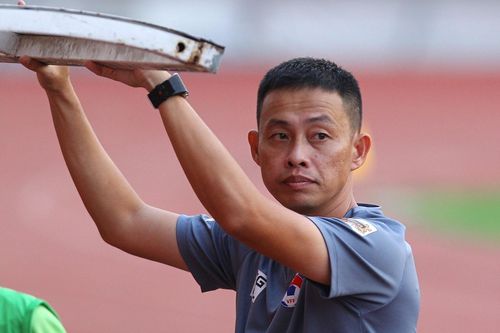 Trọng tài Ngô Duy Lân bị treo còi